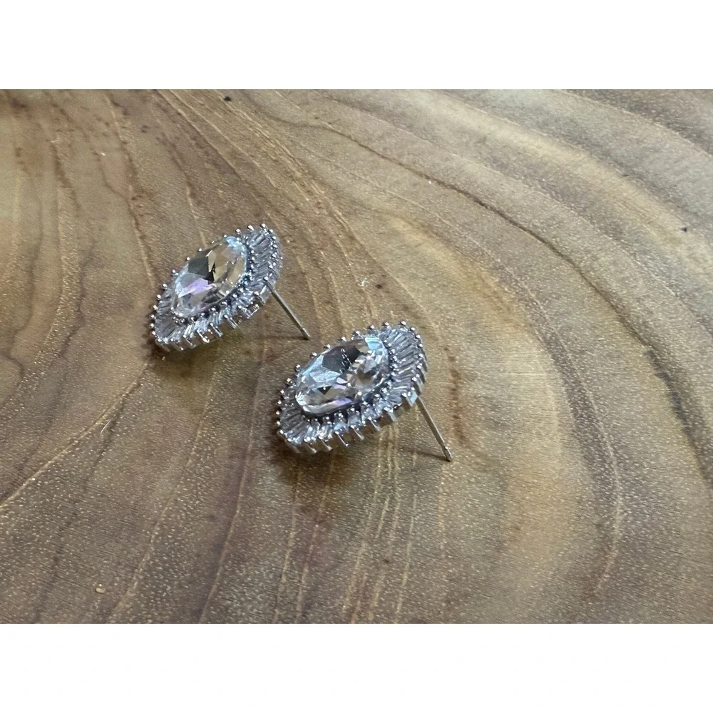 Silver‎ Tone Cushion Cut Crystal Sunburst Halo Stud Earrings NEW